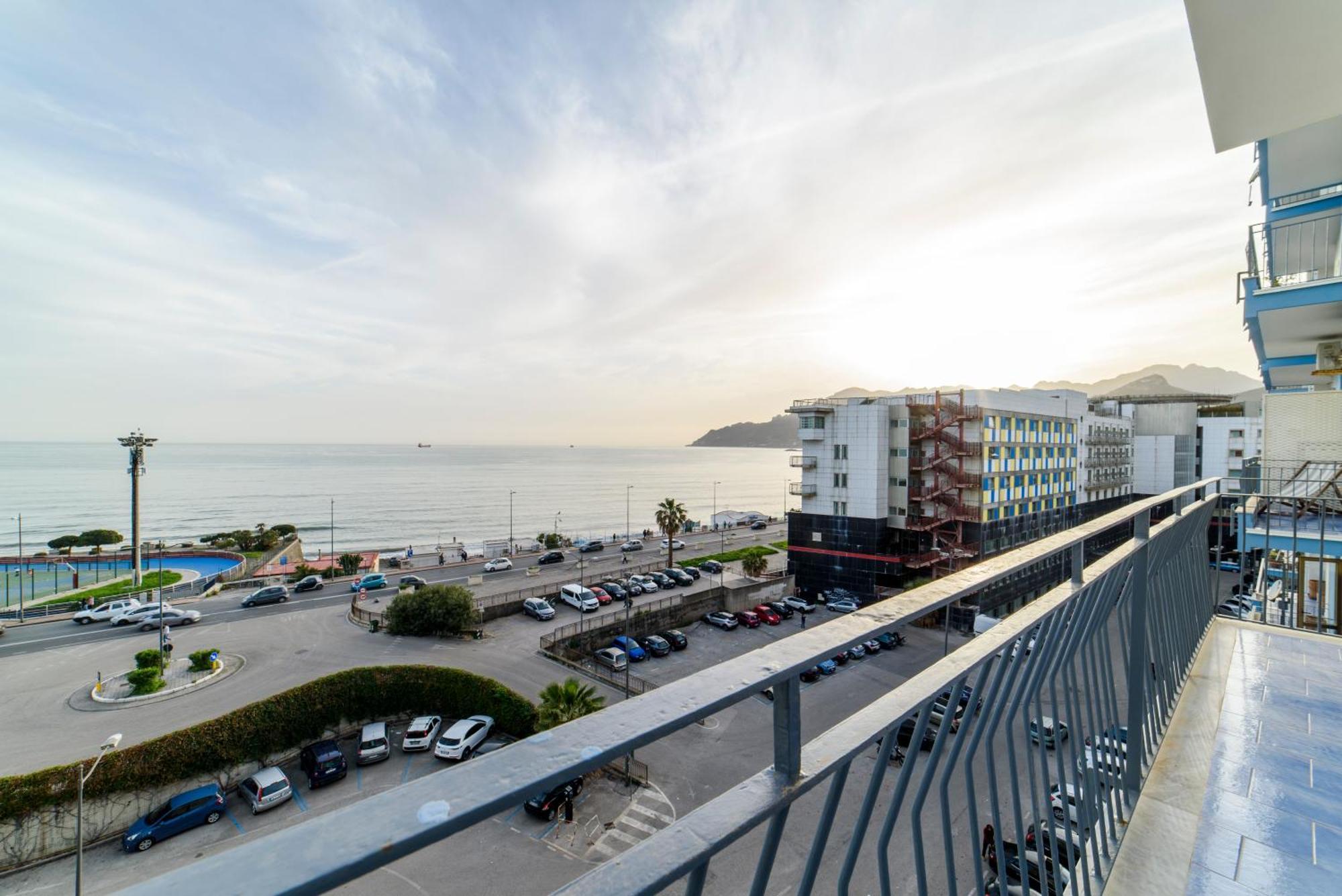 Salsedine Apartment Salerno Luaran gambar